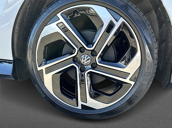 Volkswagen ID.7 7 of 12