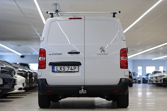 Peugeot e-Expert 8 of 15