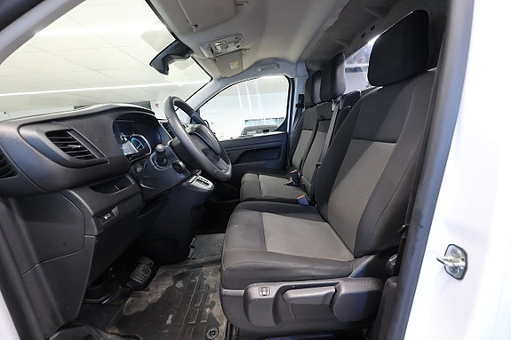 Peugeot e-Expert 12 of 15