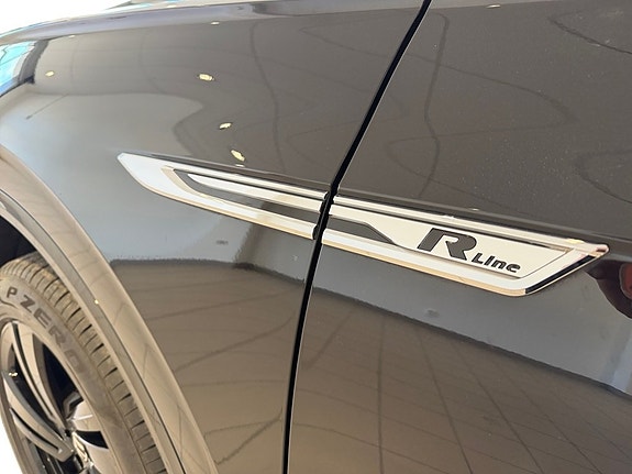Volkswagen Touareg 12 of 12