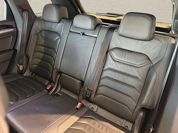 Volkswagen Touareg 7 of 12