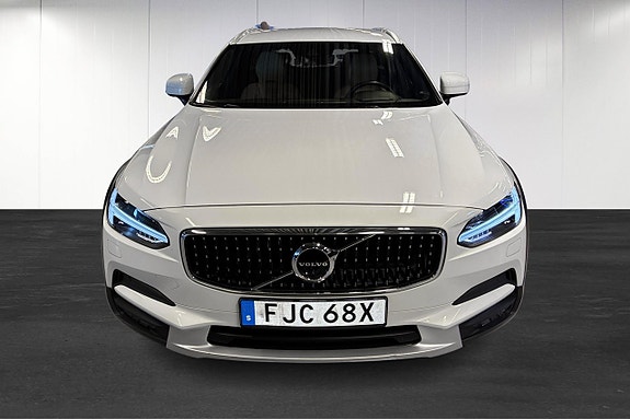 Volvo V90 Cross Country 5 of 5