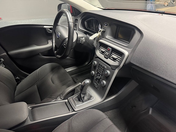 Volvo V40 6 of 7