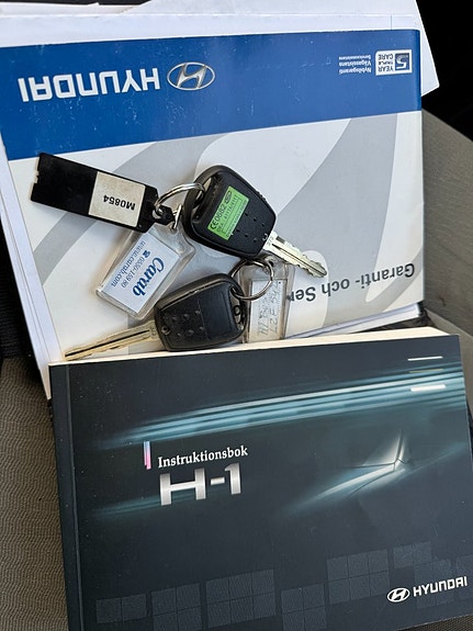 Hyundai H-1 5 of 5
