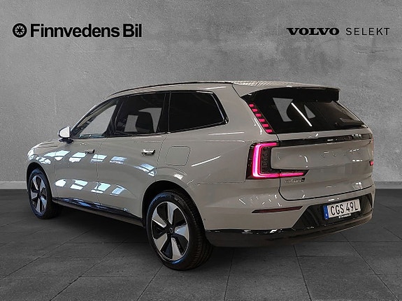 Volvo EX90 3 of 5
