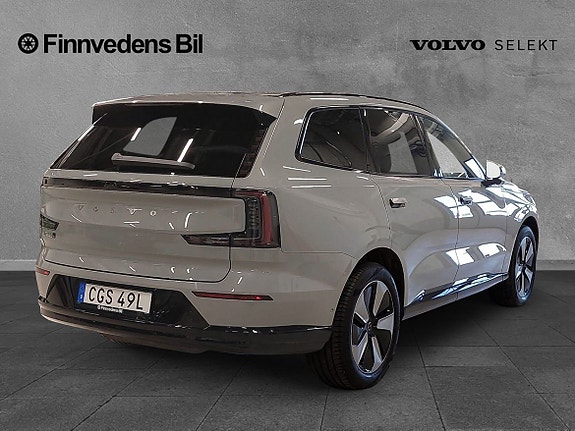 Volvo EX90 4 of 5