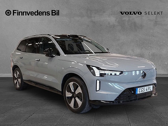 Volvo EX90 2 of 5