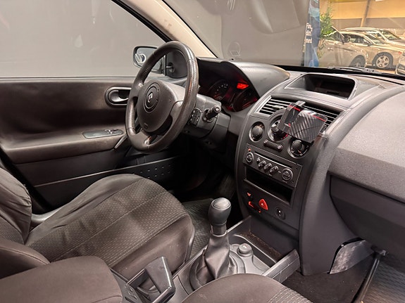 Renault Megane 8 of 9