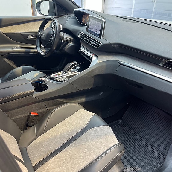 Peugeot 3008 11 of 13