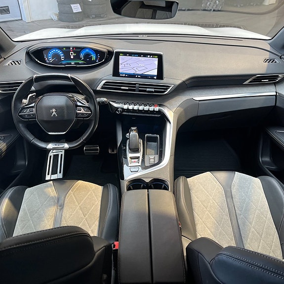 Peugeot 3008 9 of 13