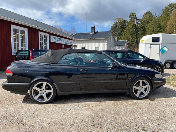 Saab 900