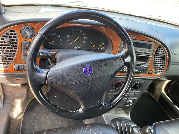 Saab 900 8 of 11