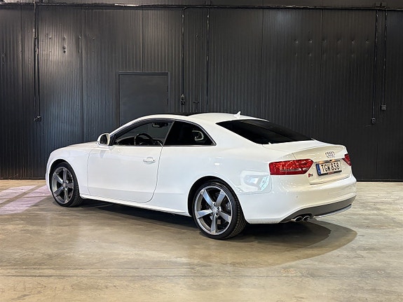 Audi S5 4 of 5