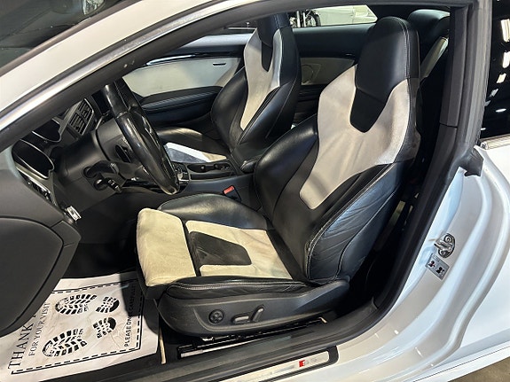 Audi S5 8 of 27
