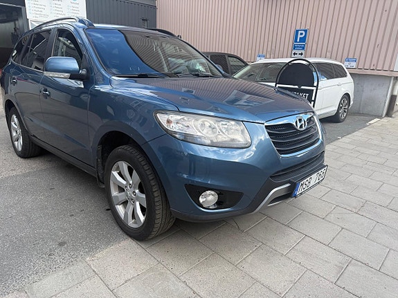 Hyundai Santa Fe 2 of 6