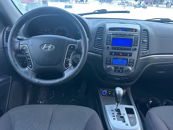 Hyundai Santa Fe 3 of 6