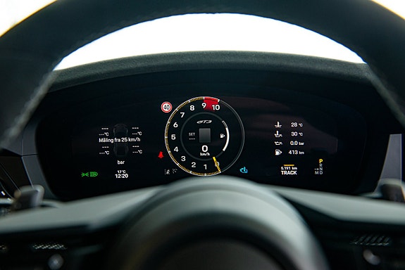 Porsche 992 19 of 30