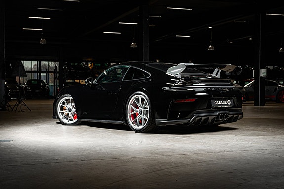 Porsche 992 4 of 5