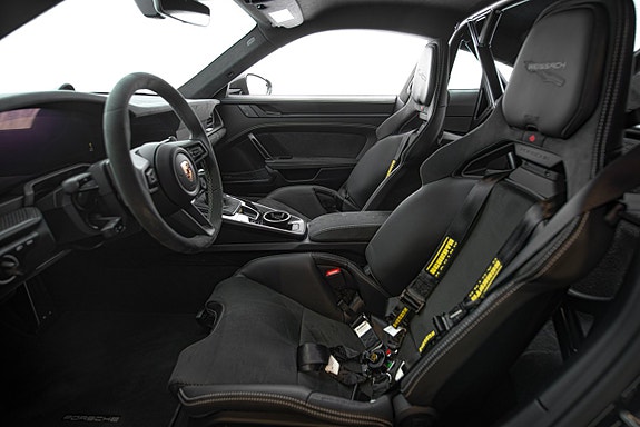 Porsche 992 12 of 30