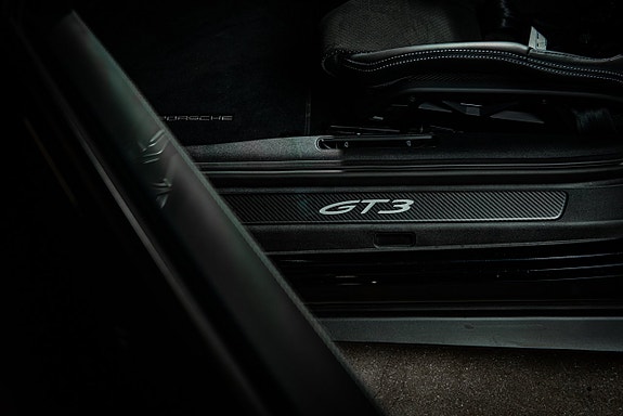 Porsche 992 27 of 30