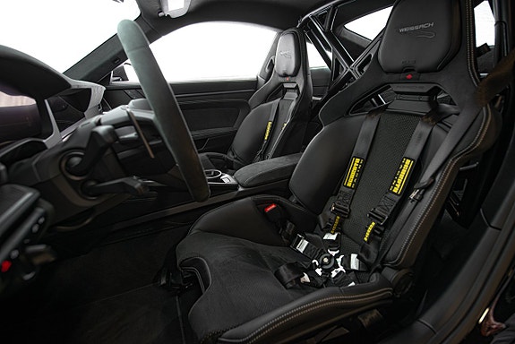 Porsche 992 13 of 30