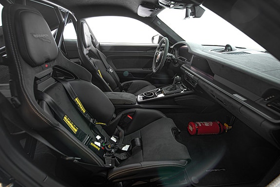 Porsche 992 15 of 30