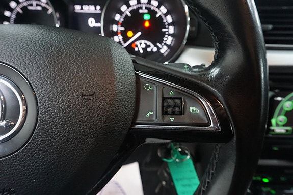 Skoda Superb 16 of 21