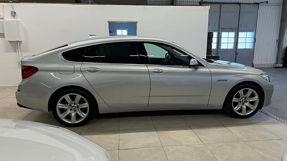 BMW 550i 6 of 30