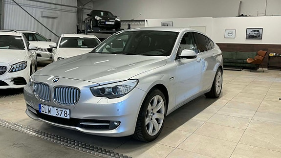 BMW 550i 3 of 5