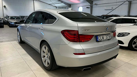 BMW 550i 9 of 30