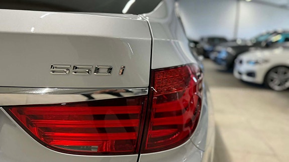 BMW 550i 10 of 30