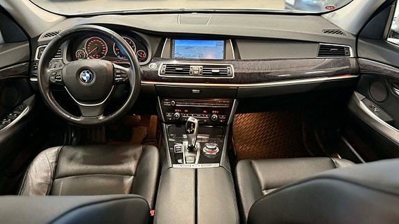 BMW 550i 21 of 30