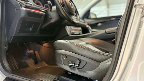 BMW 550i 15 of 30
