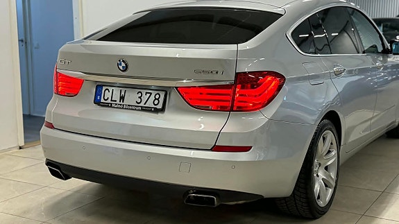 BMW 550i 11 of 30