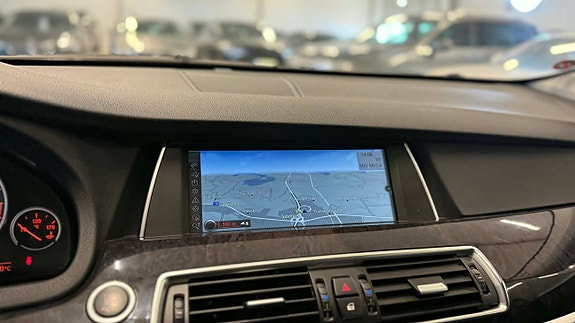 BMW 550i 23 of 30
