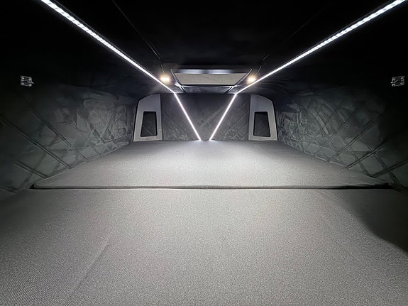 Mercedes-Benz Sprinter 319 15 of 26