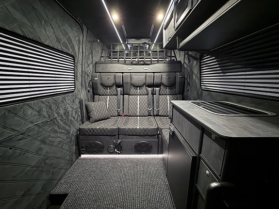 Mercedes-Benz Sprinter 319 17 of 26
