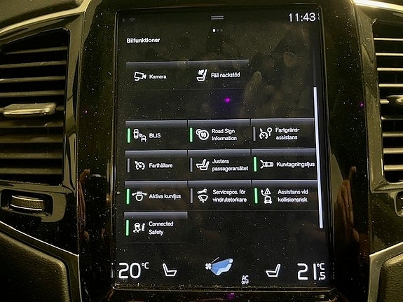 Volvo XC90 24 of 28