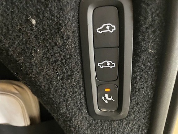Volvo XC90 28 of 28