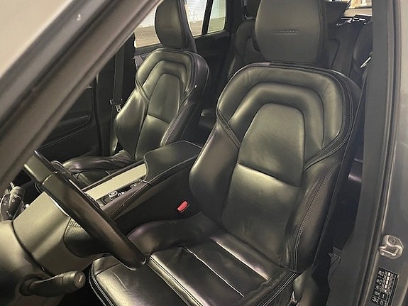 Volvo XC90 12 of 28