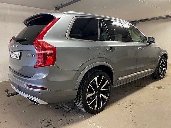 Volvo XC90 5 of 28