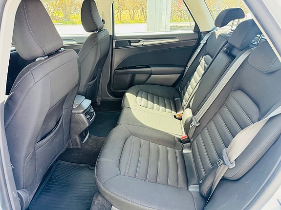 Ford Mondeo 7 of 21