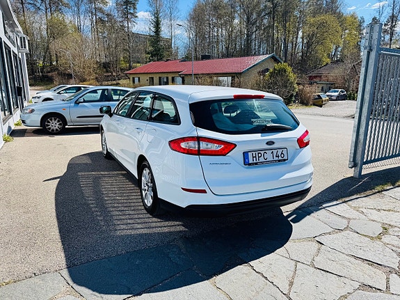 Ford Mondeo 4 of 5