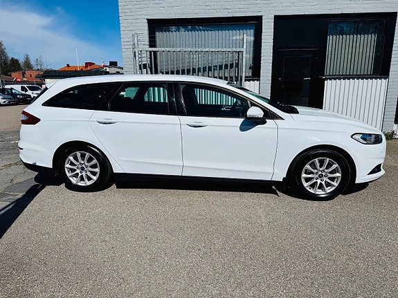 Ford Mondeo 10 of 21
