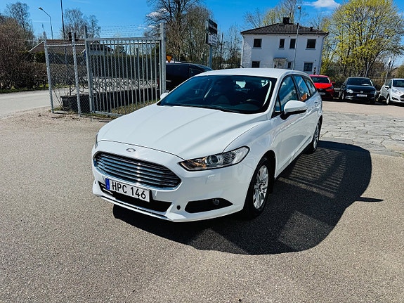 Ford Mondeo 2 of 5
