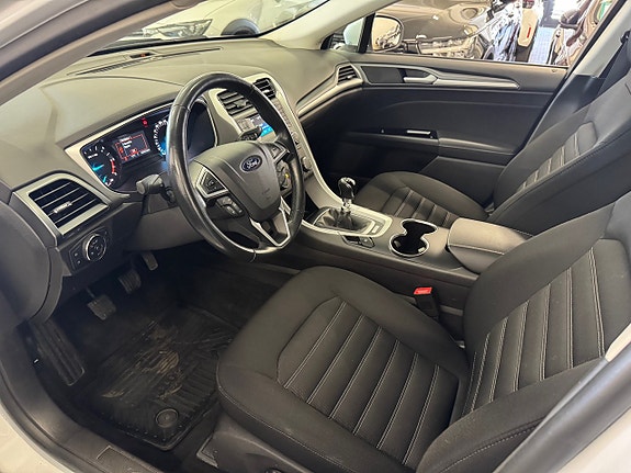 Ford Mondeo 18 of 21