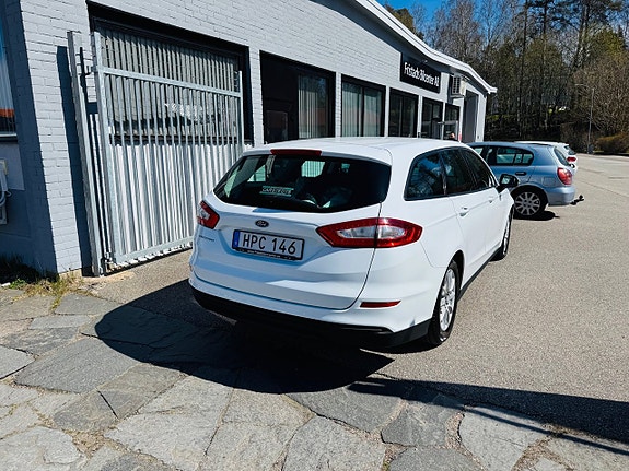 Ford Mondeo 3 of 5
