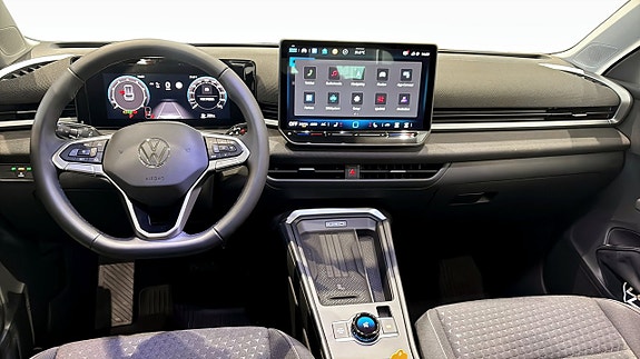 Volkswagen T-Roc 10 of 12
