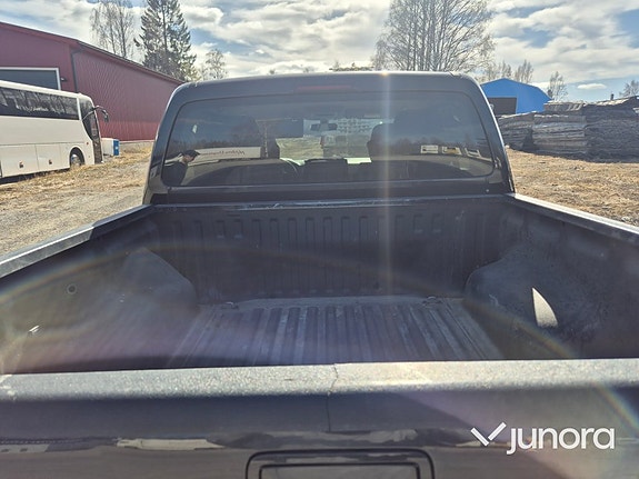 Volkswagen Amarok 10 of 28