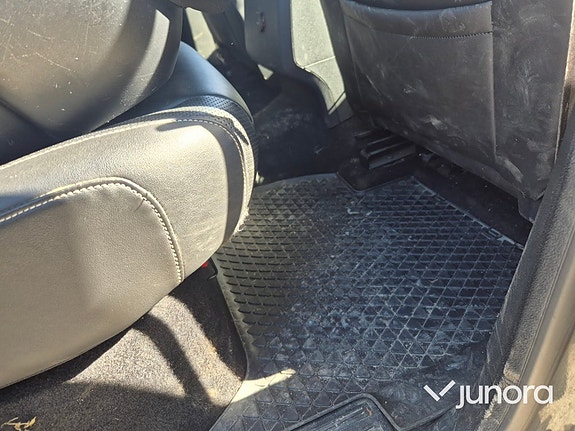 Volkswagen Amarok 15 of 28